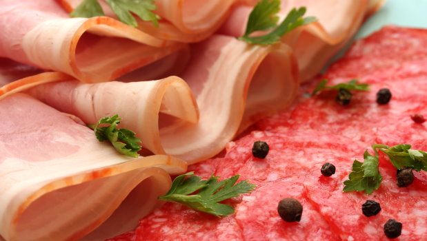 Sonkariadó - Tényleg rákkeltők a feldolgozott húsfélék? | Magyar Narancs