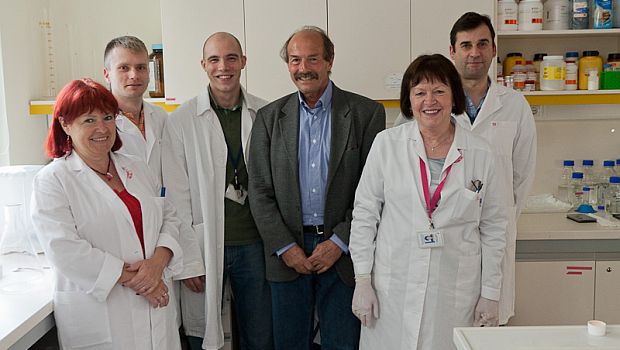Prof. Dr. Kri Gyrgy s akadmiai kutatcsoportja (Fot: Semmelweis Egyetem)